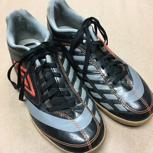 Umbro indoor soccer shoes